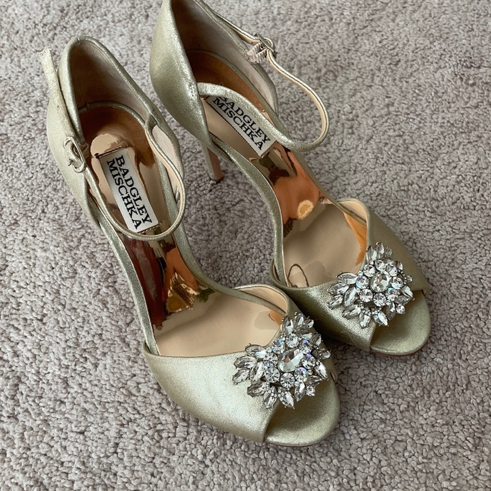 Badgley Mischka shoes, size 6.5, color beige